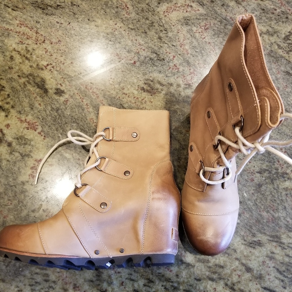 Sorel Joan of Arctic Leather Wedge Boots Size 10